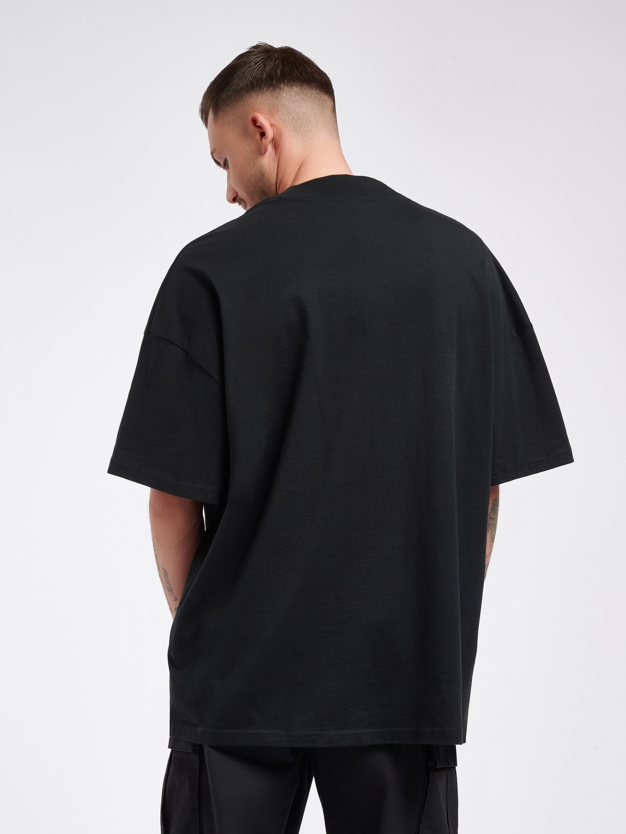Oversized T-Shirt Backyard